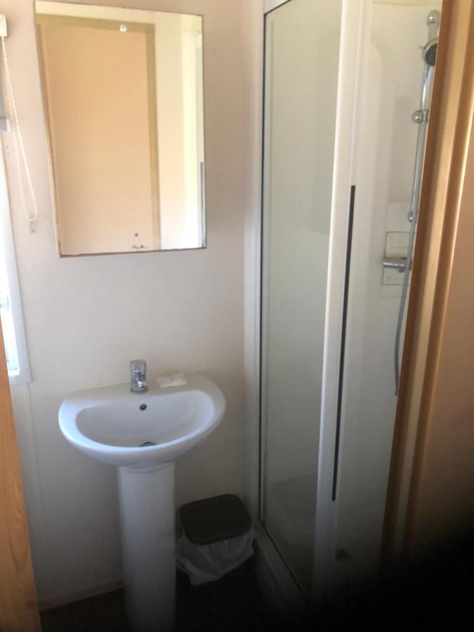 Classy Caravan With Ample Space Bembridge Exterior photo