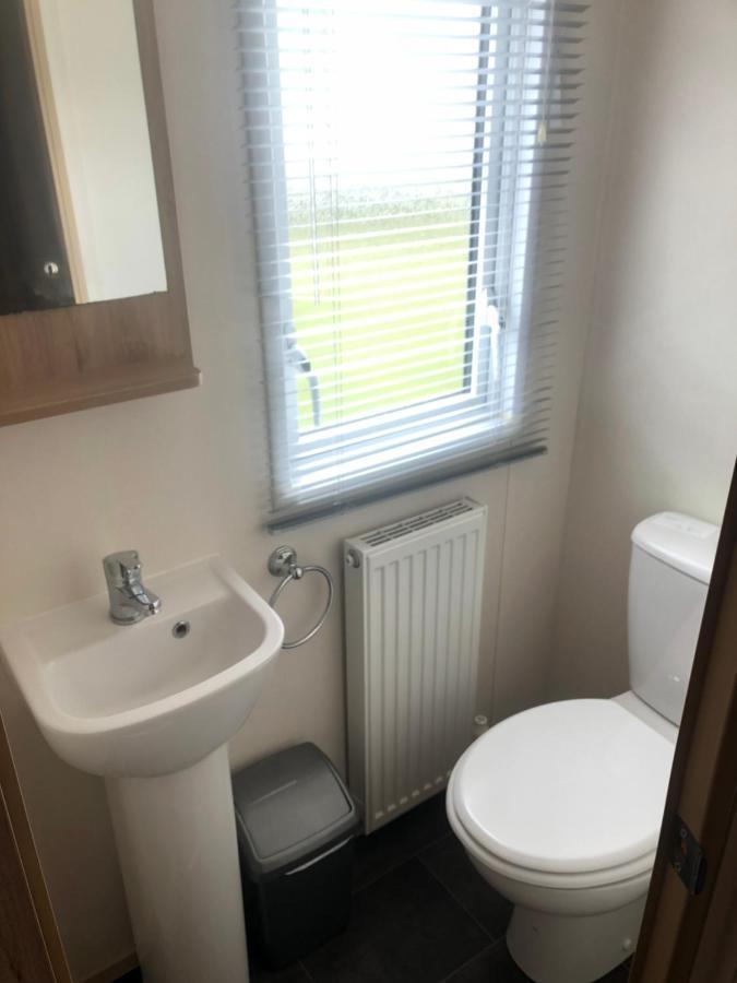 Classy Caravan With Ample Space Bembridge Exterior photo